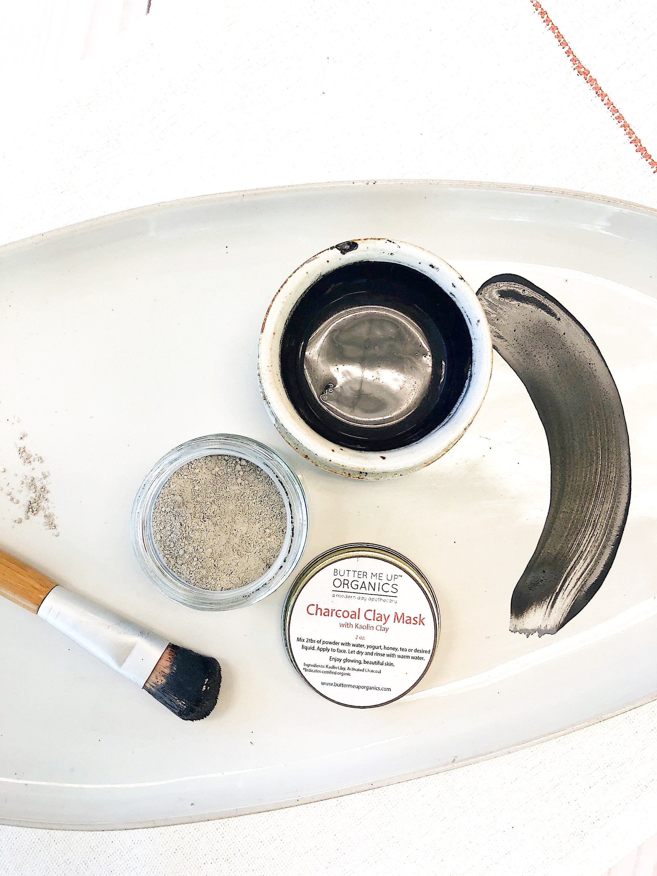 Activated Charcoal Face Mask – Detox & Pore-Cleansing Clay Mask