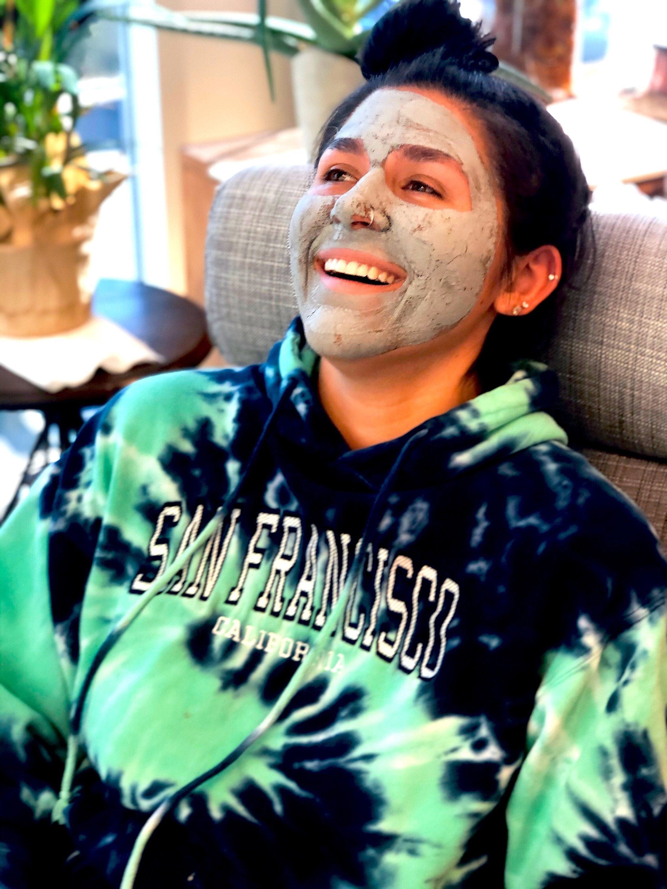Activated Charcoal Face Mask – Detox & Pore-Cleansing Clay Mask
