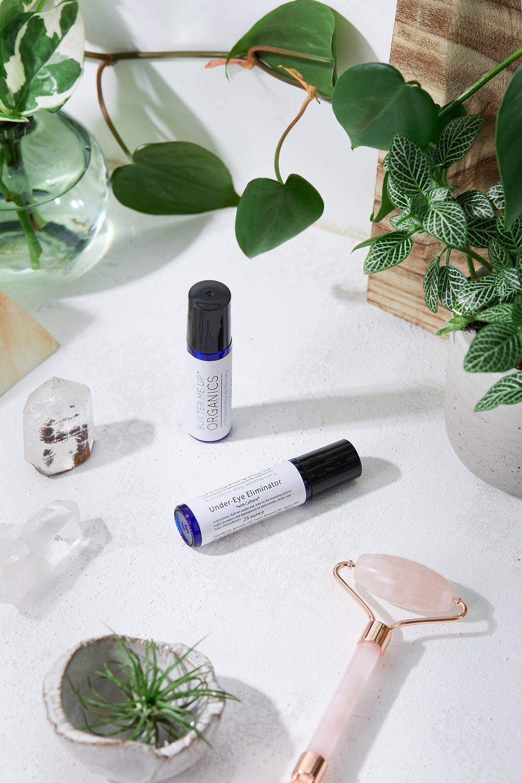 Organic Under-Eye Roller – Caffeine Eye Serum for Puffiness & Dark Circles