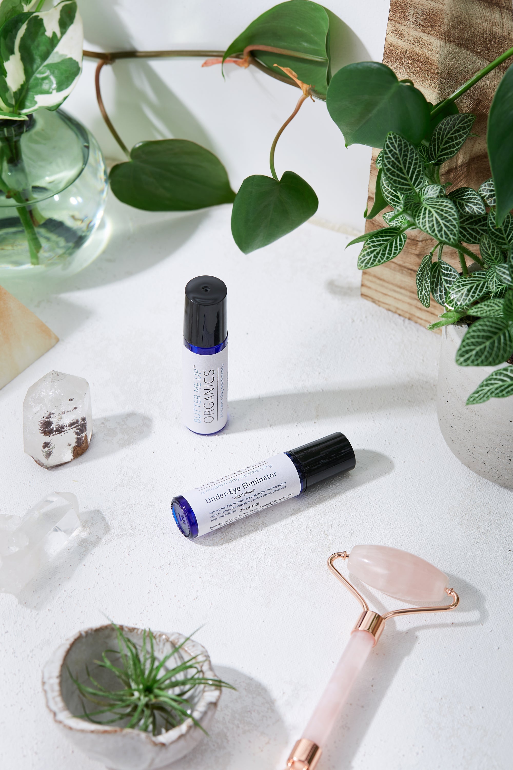 Organic Under-Eye Roller – Caffeine Eye Serum for Puffiness & Dark Circles