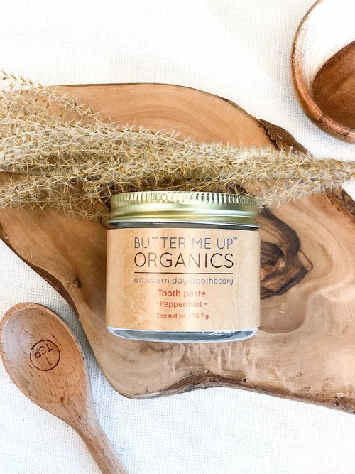 Natural Remineralizing Toothpaste – Baking Soda & Coconut Oil Tooth Polish